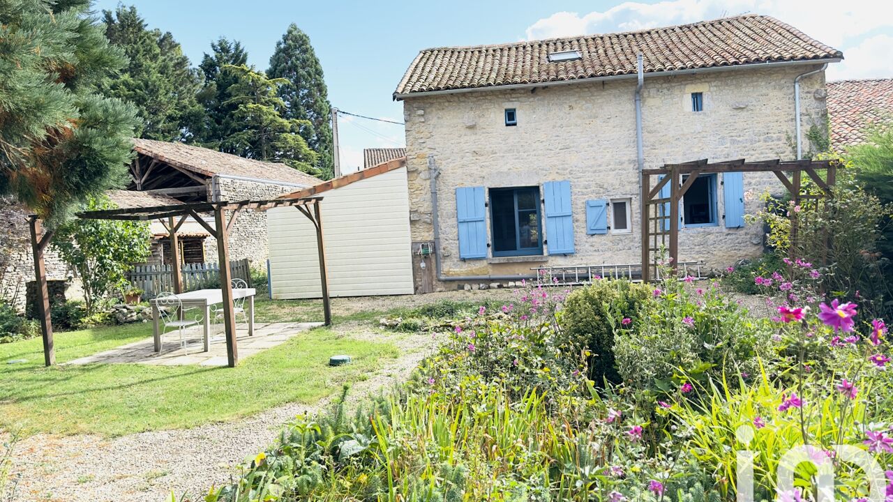 maison 4 pièces 183 m2 à vendre à Lizant (86400)