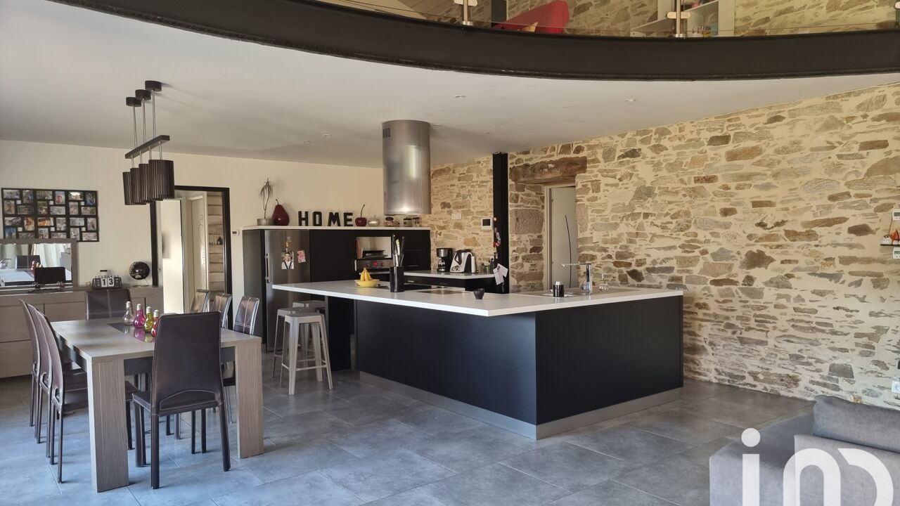 maison 6 pièces 165 m2 à vendre à Montaigu (85600)