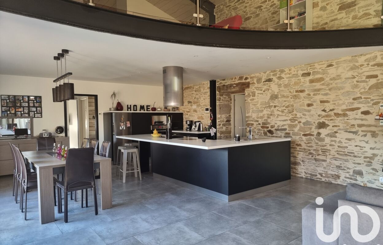 maison 6 pièces 165 m2 à vendre à Montaigu (85600)