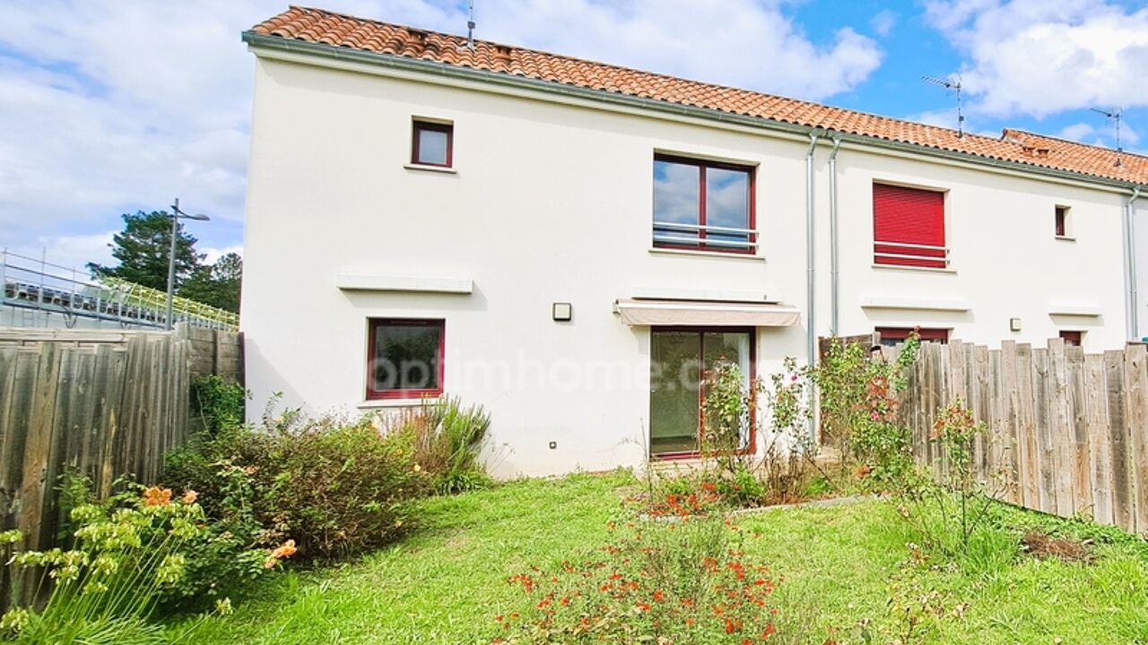 maison 5 pièces 69 m2 à vendre à Sauveterre-de-Béarn (64390)