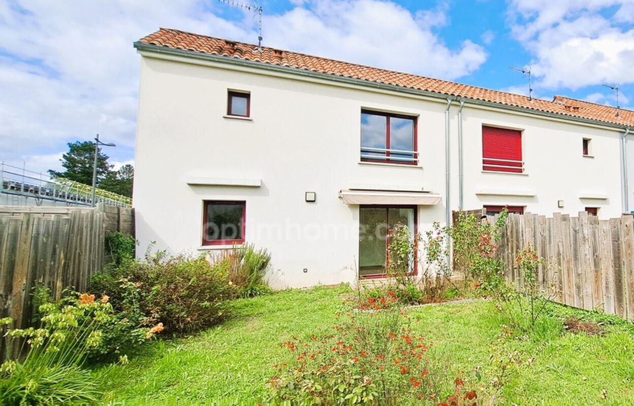 maison 5 pièces 69 m2 à vendre à Sauveterre-de-Béarn (64390)