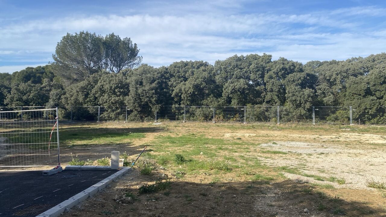 terrain 700 m2 à construire à Lançon-Provence (13680)