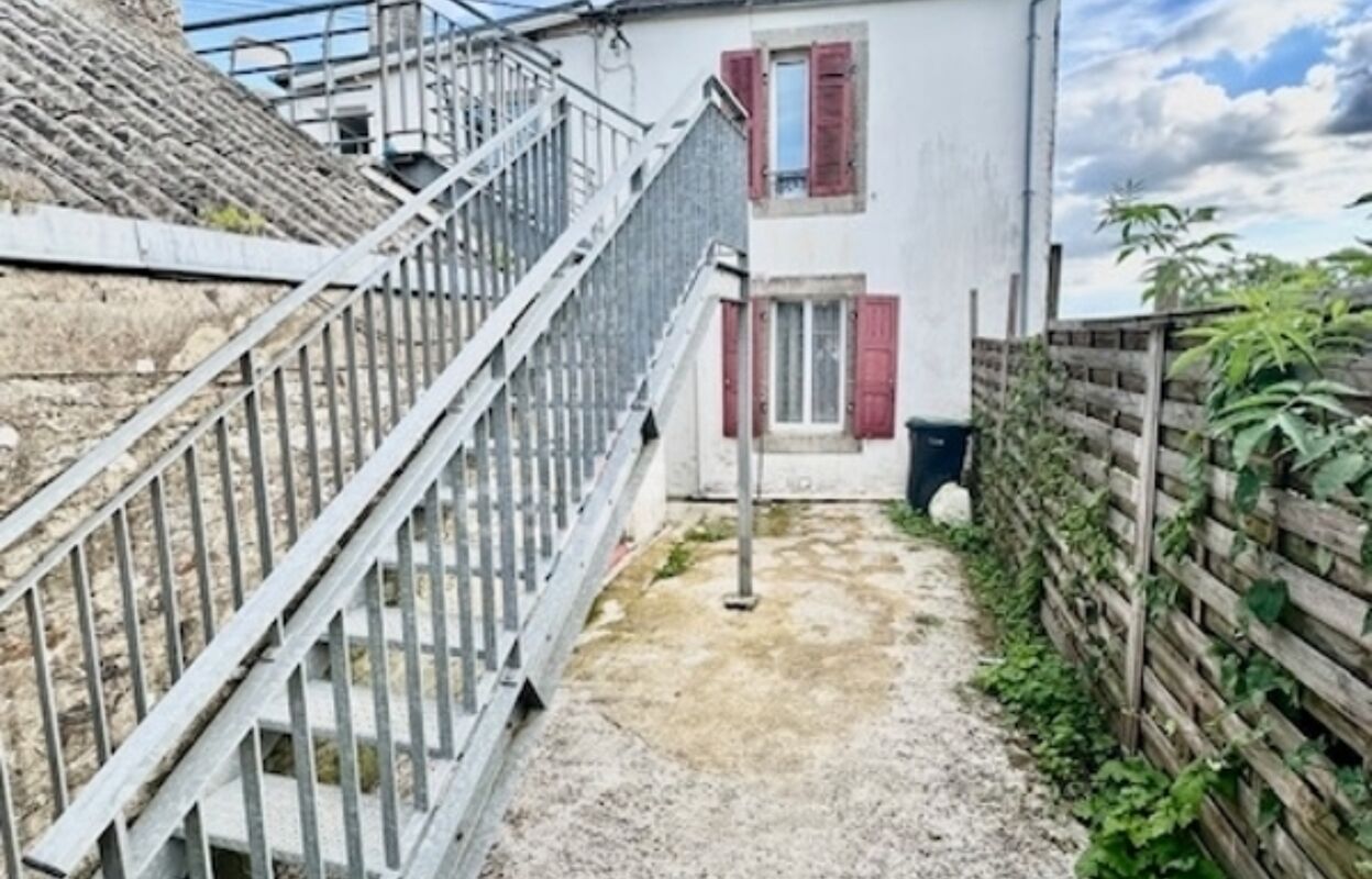 immeuble  pièces 141 m2 à vendre à Carhaix-Plouguer (29270)