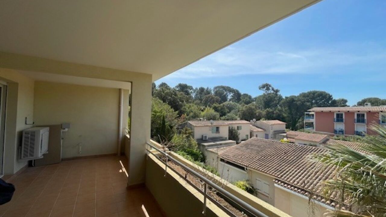 appartement 3 pièces 66 m2 à vendre à Cavalaire-sur-Mer (83240)