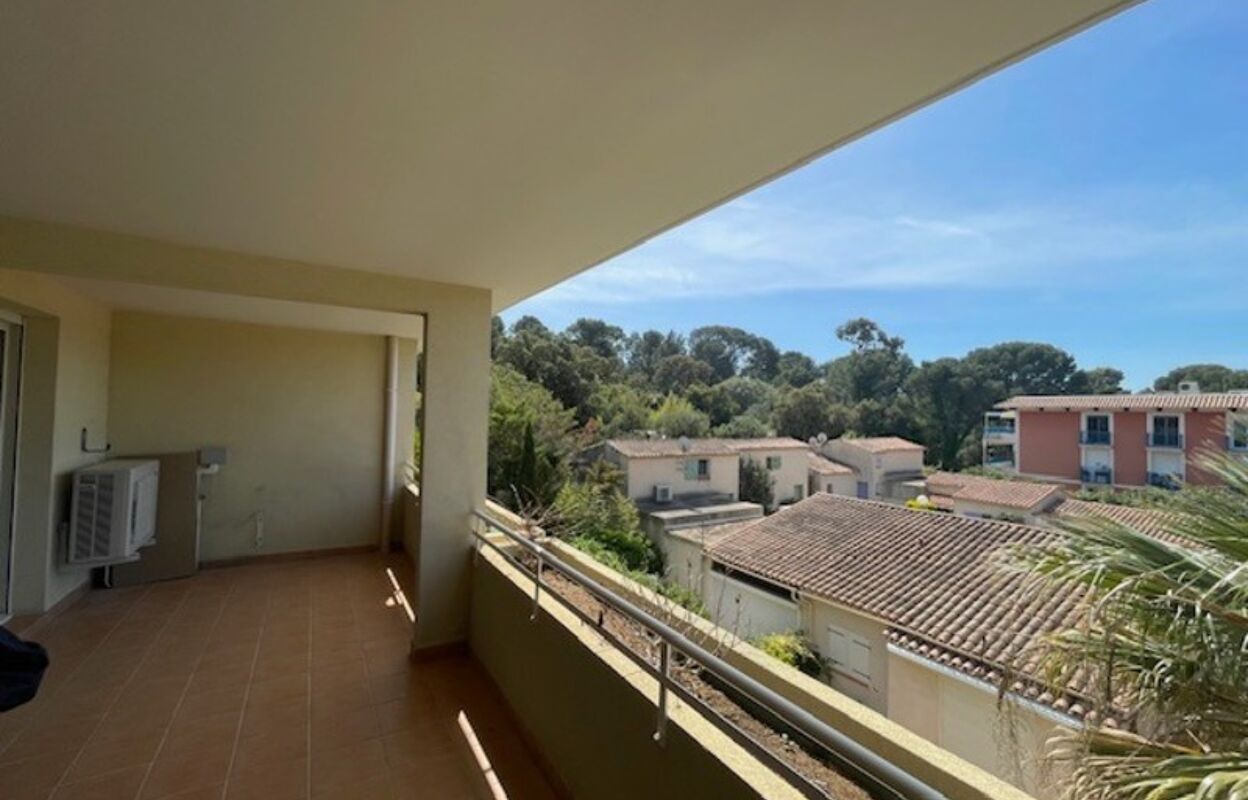 appartement 3 pièces 66 m2 à vendre à Cavalaire-sur-Mer (83240)