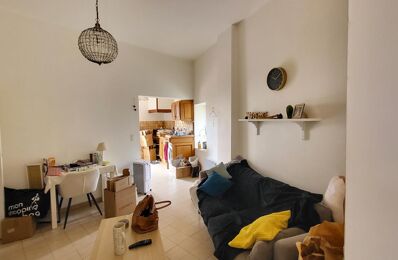 location appartement 643 € CC /mois à proximité de Saint-Martin-de-Crau (13310)