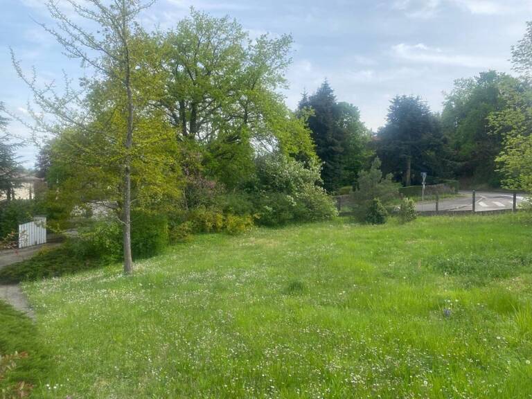 CHARBONNIERES LES BAINS Terrain 884 m2 — photo 1