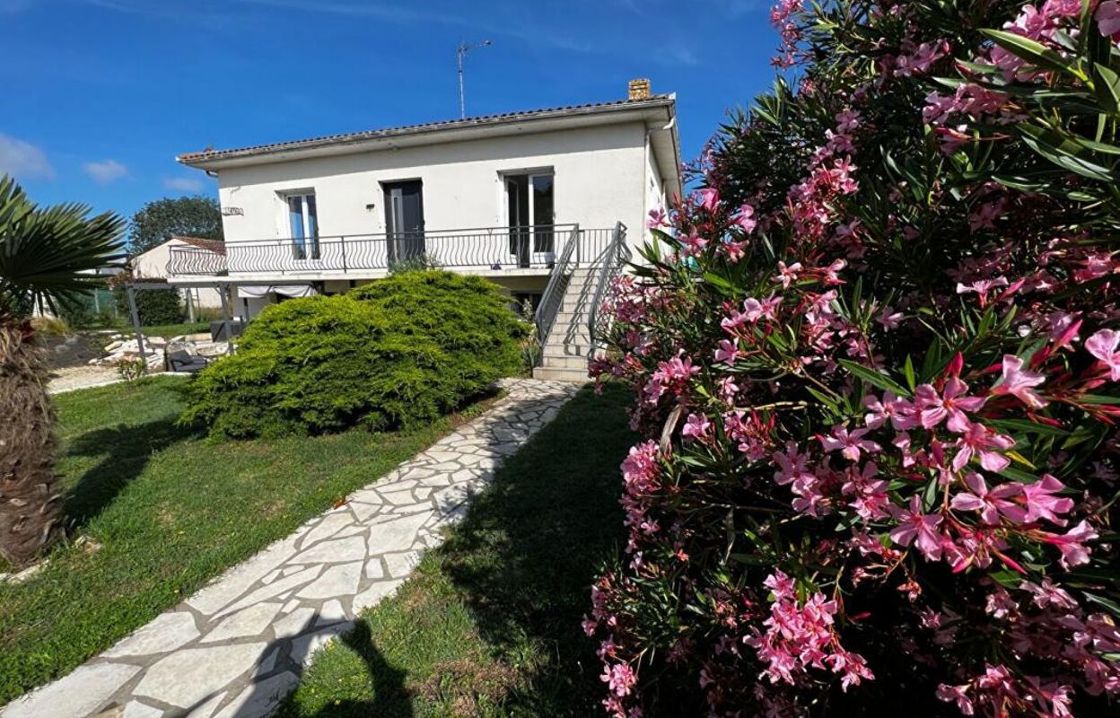 maison 9 pièces 191 m2 à vendre à Cozes (17120)