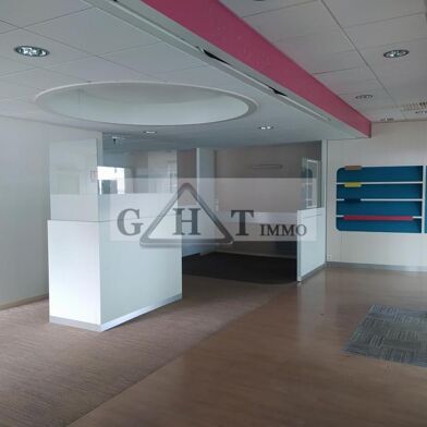 Commerce  1200000 €