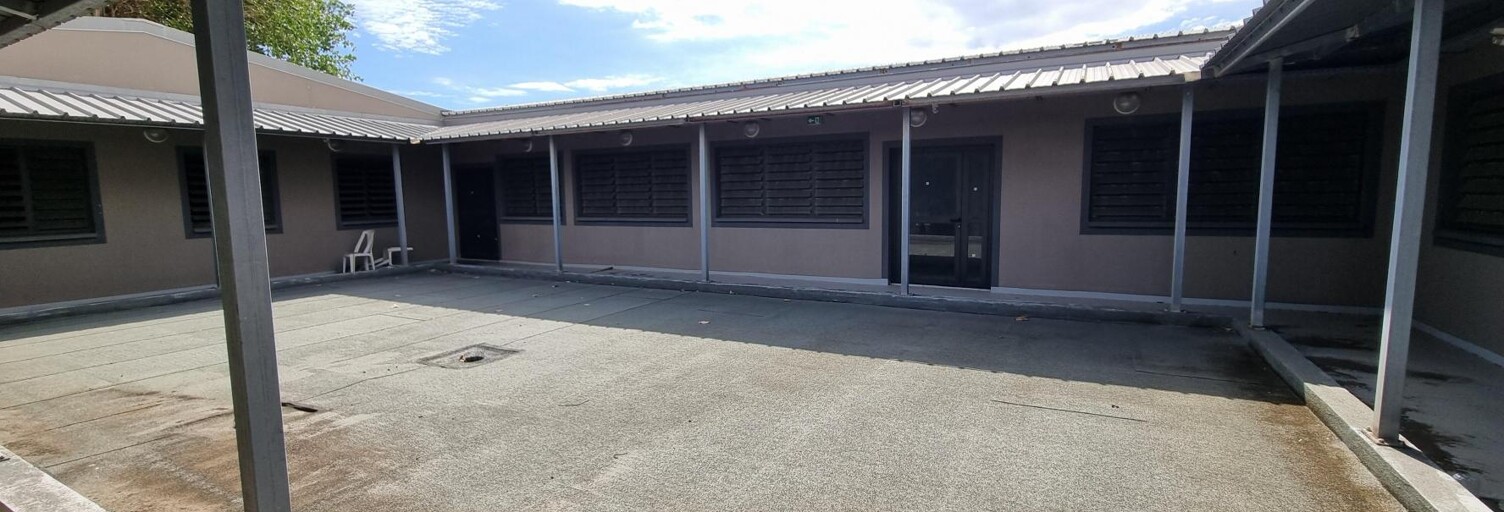 Commerce 1 Pièce 900 m² à louer à Saint-Pierre (97410)