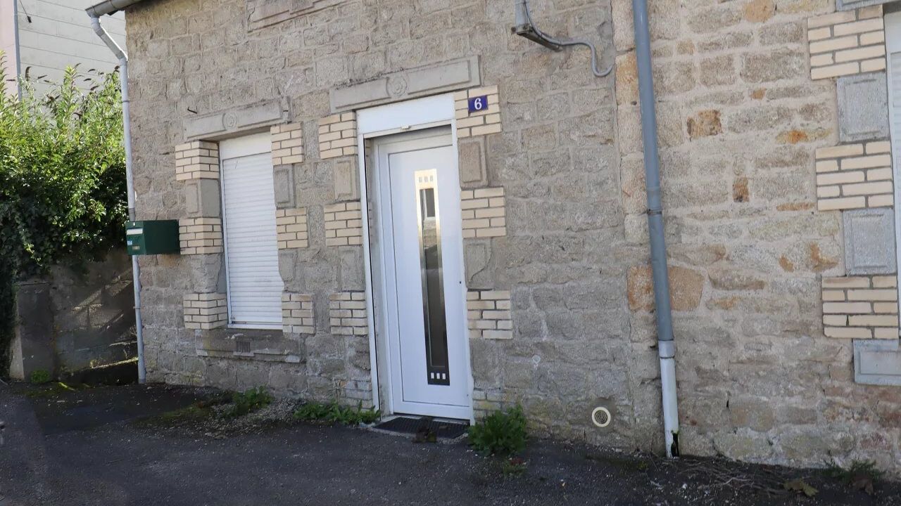 maison 4 pièces  m2 à vendre à Rostrenen (22110)