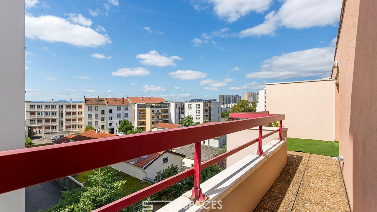 appartement 2 pièces 48 m2 à vendre à Lyon 8 (69008)