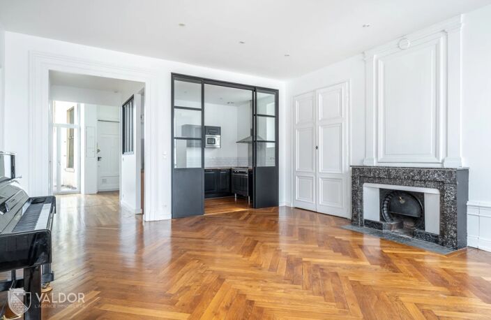APPARTEMENT T4 100M2 BALCON HYPER CENTRE VILLEFRANCHE — photo 3