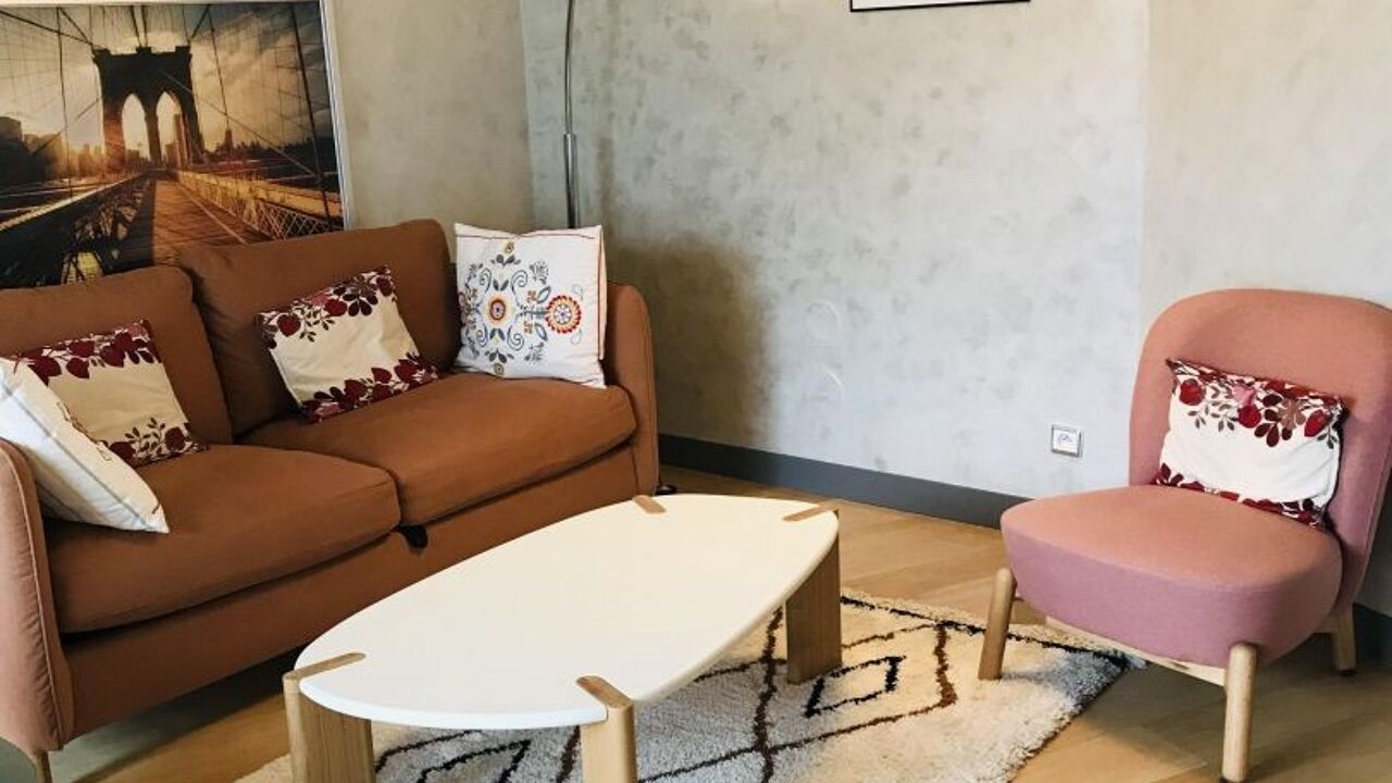 appartement 3 pièces 74 m2 à louer à Paris 16 (75016)