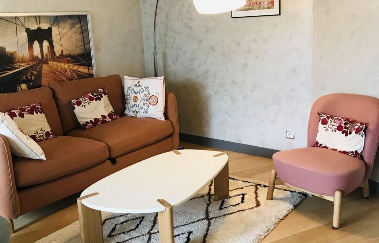 appartement 3 pièces 74 m2 à louer à Paris 16 (75016)