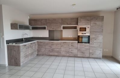 location appartement 723 € CC /mois à proximité de Luc-la-Primaube (12450)