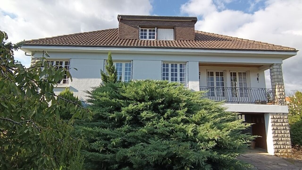 maison 8 pièces 242 m2 à vendre à Issoire (63500)