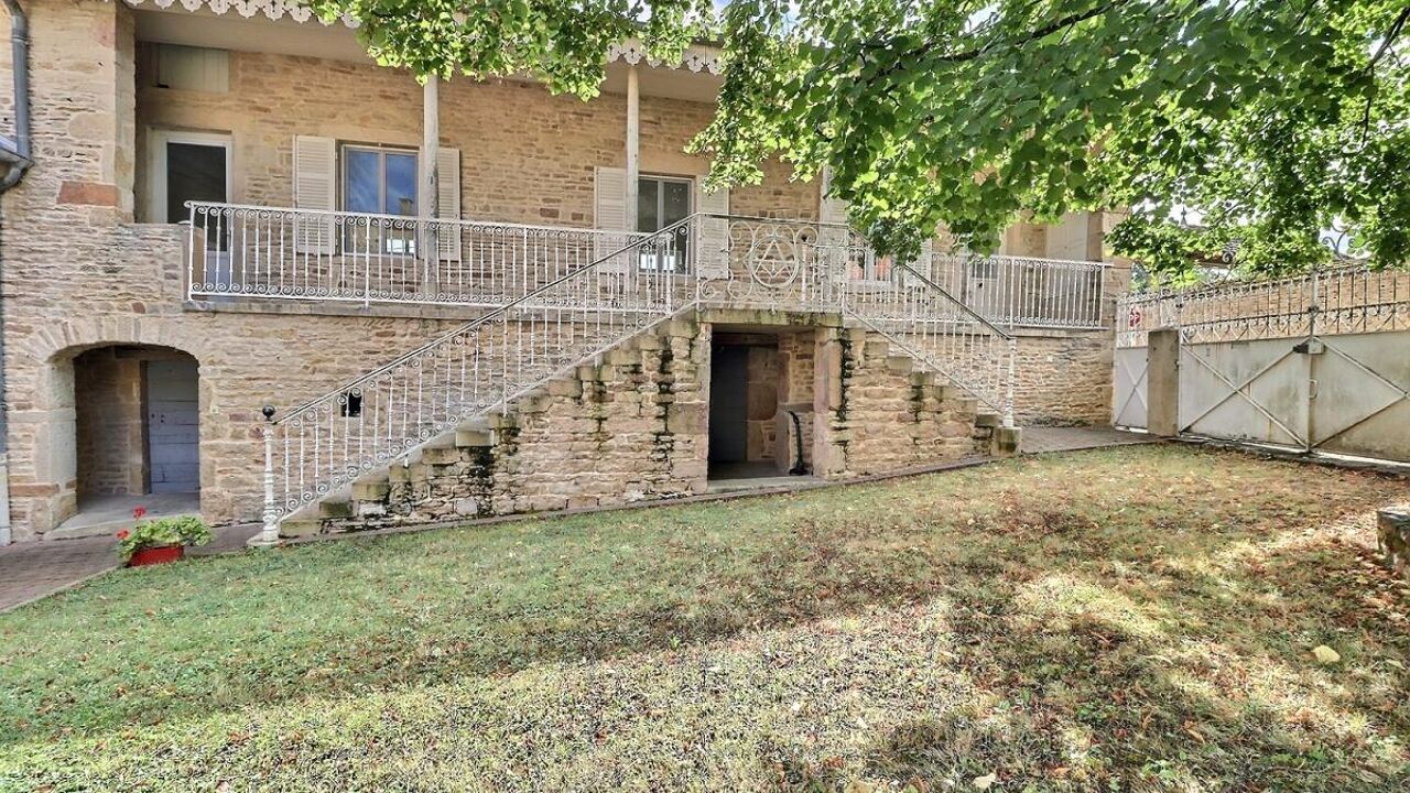 maison 8 pièces 250 m2 à vendre à Mâcon (71000)