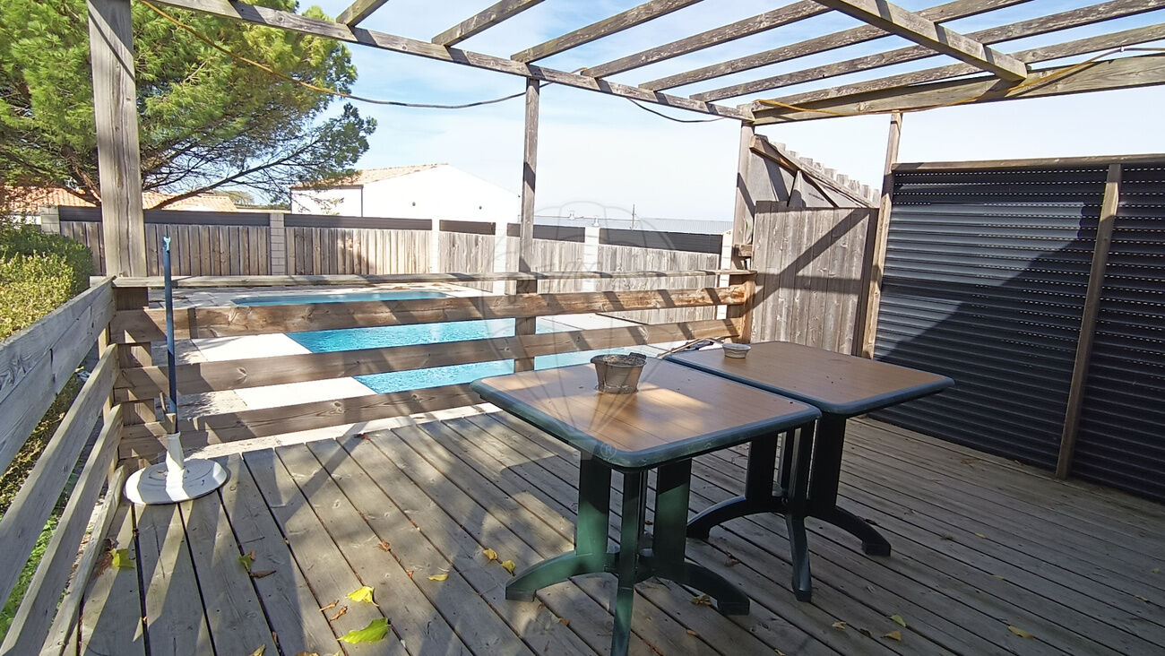 Villa / Maison  T8 à vendre Chaillevette 17890