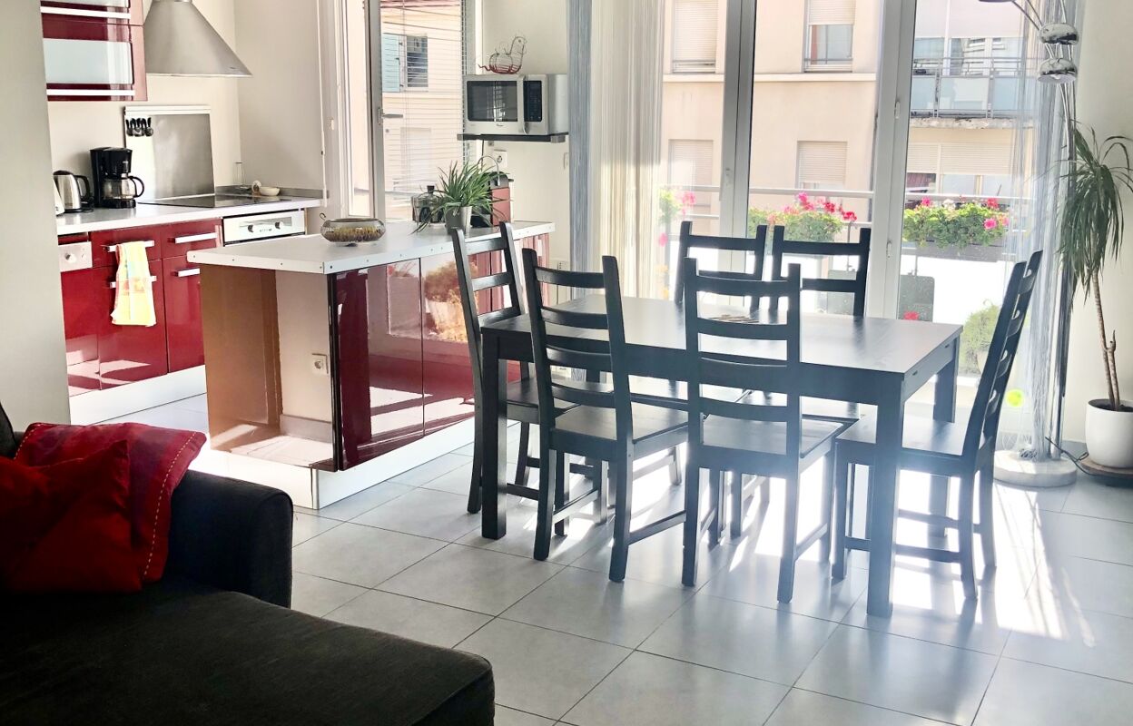 appartement 3 pièces 65 m2 à vendre à Villeneuve-le-Roi (94290)