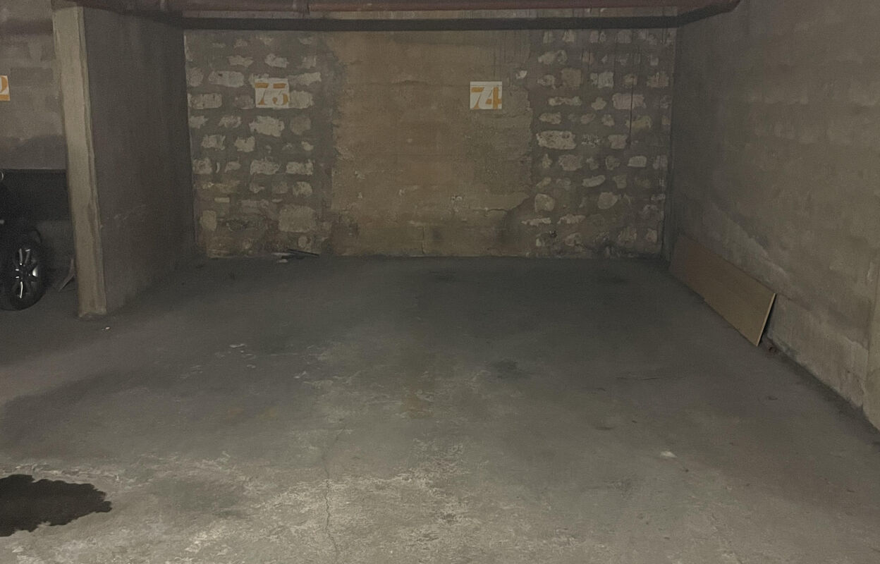 garage  pièces  m2 à vendre à Paris 16 (75016)