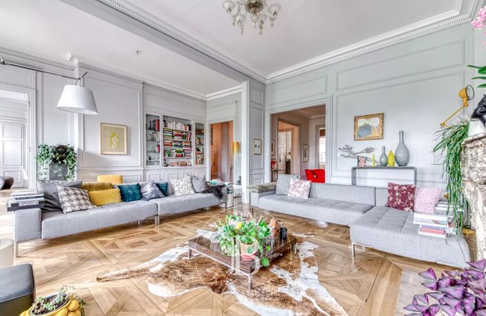Lyon 6 - Quai Général Sarrail - Appartement bourgeois de 264,13 m² - Cave - Greniers - 5 Chambres — photo 2