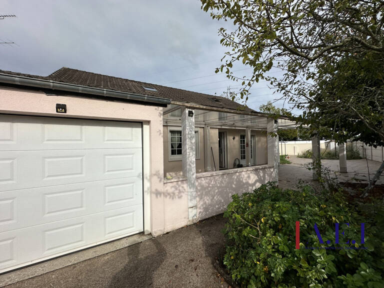 Maison T6 rénovée avec jardin de 500m² - Proche des commodit? — photo 1