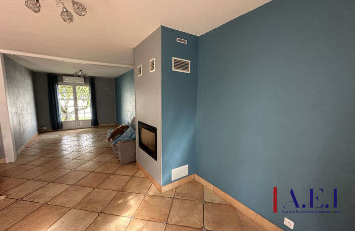 Maison T6 rénovée avec jardin de 500m² - Proche des commodit? — photo 2