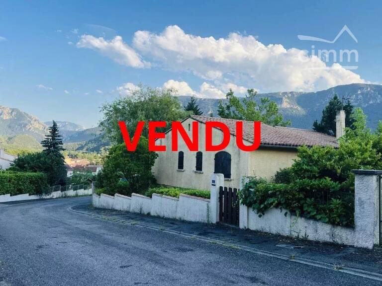VENDU Charmante maison de plain pied et son  terrain arboré — photo 1