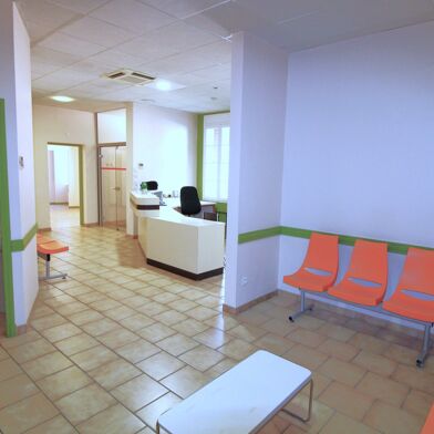 Commerce  235000 €