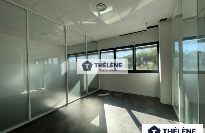 BUREAUX à LOUER — photo 2
