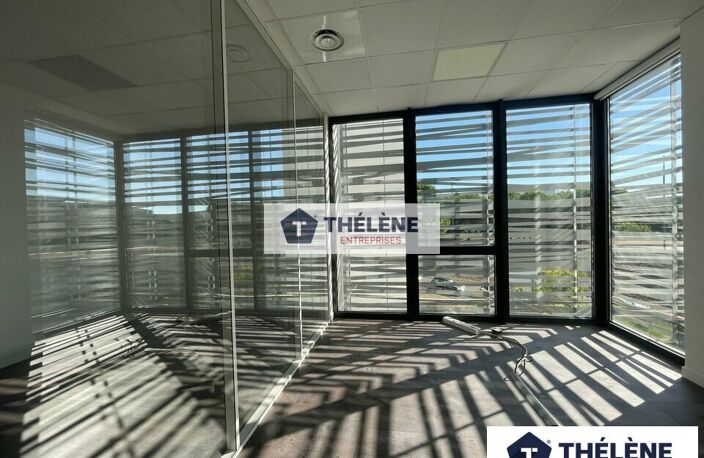 BUREAUX à LOUER — photo 4