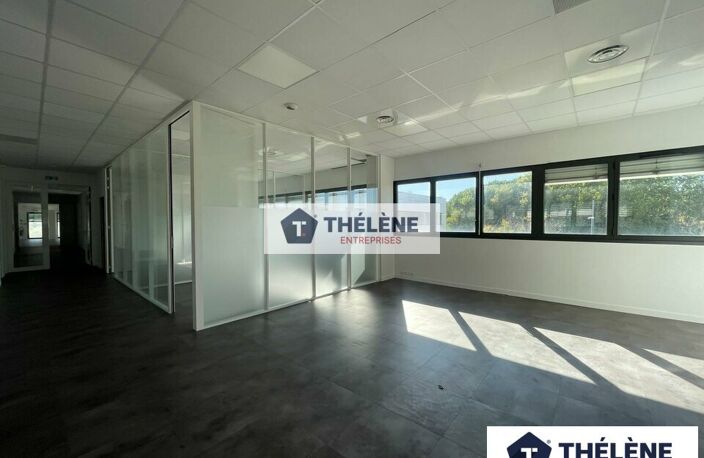 BUREAUX à LOUER — photo 5