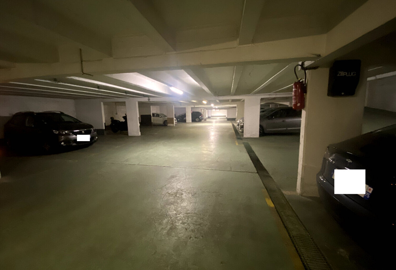 Parking Paris 15 ème — photo 1