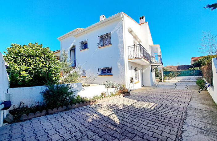 Villa 3 faces de Type 7 sur 370m2 de terrain — photo 2