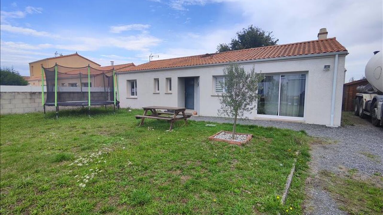 maison 4 pièces 96 m2 à vendre à La Chevrolière (44118)