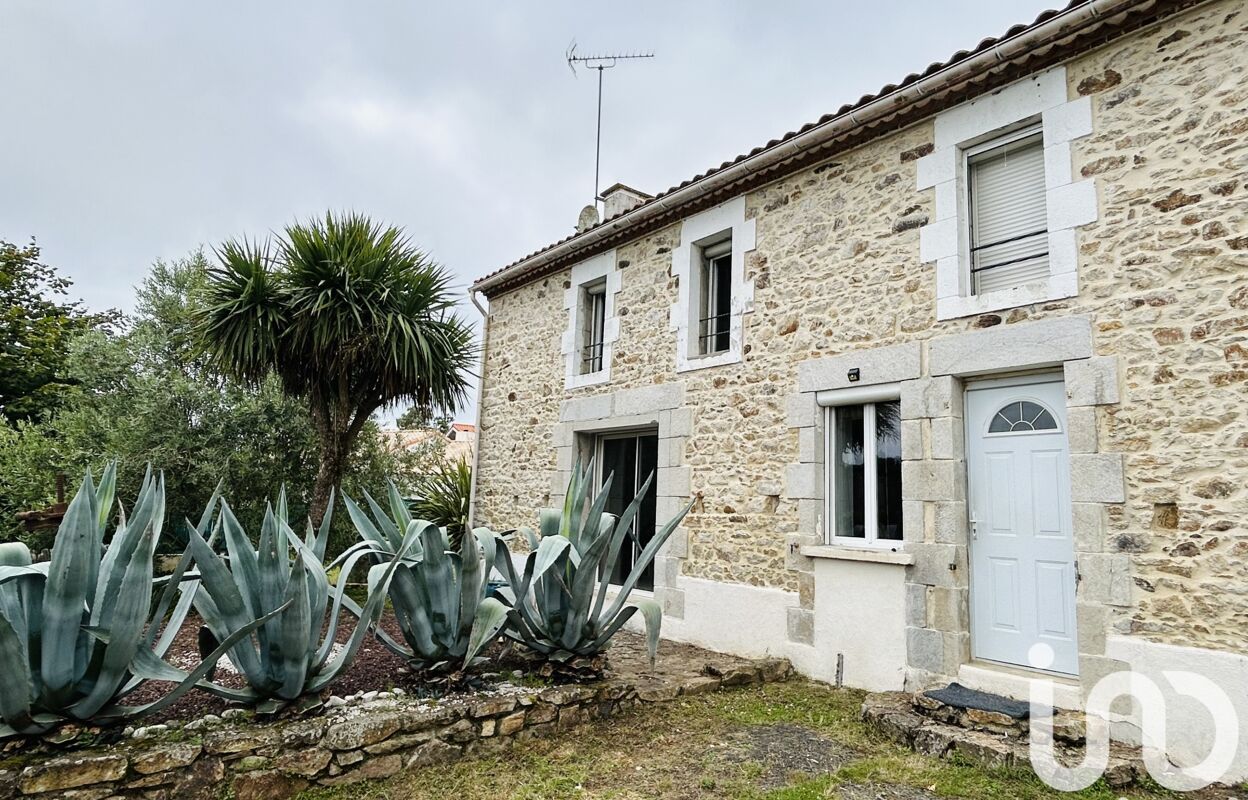 maison 6 pièces 178 m2 à vendre à Dompierre-sur-Yon (85170)