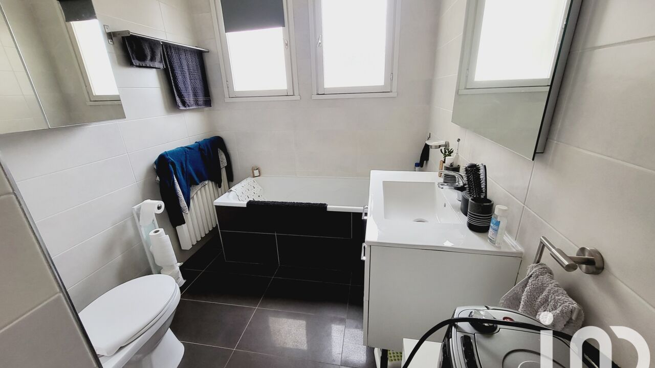 appartement 2 pièces 52 m2 à vendre à Chambéry (73000)