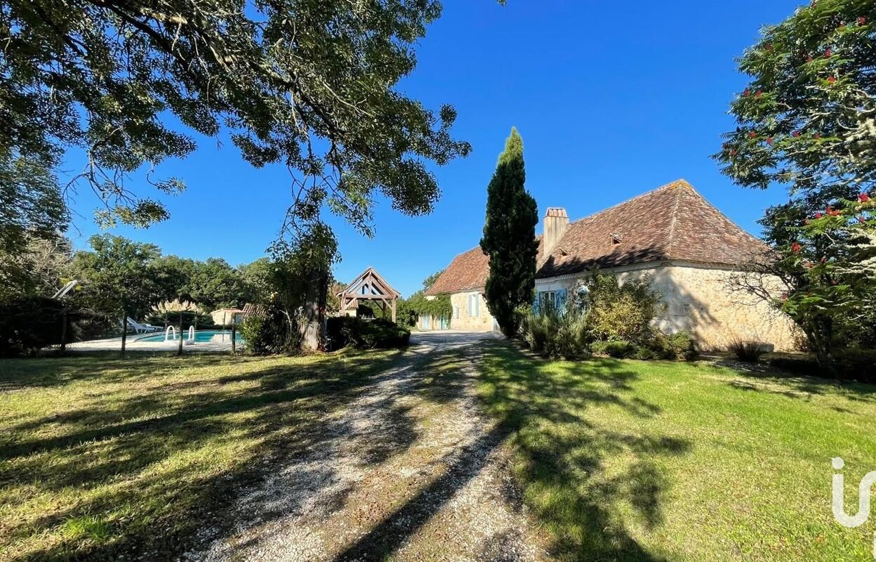 maison 8 pièces 196 m2 à vendre à Église-Neuve-d'Issac (24400)