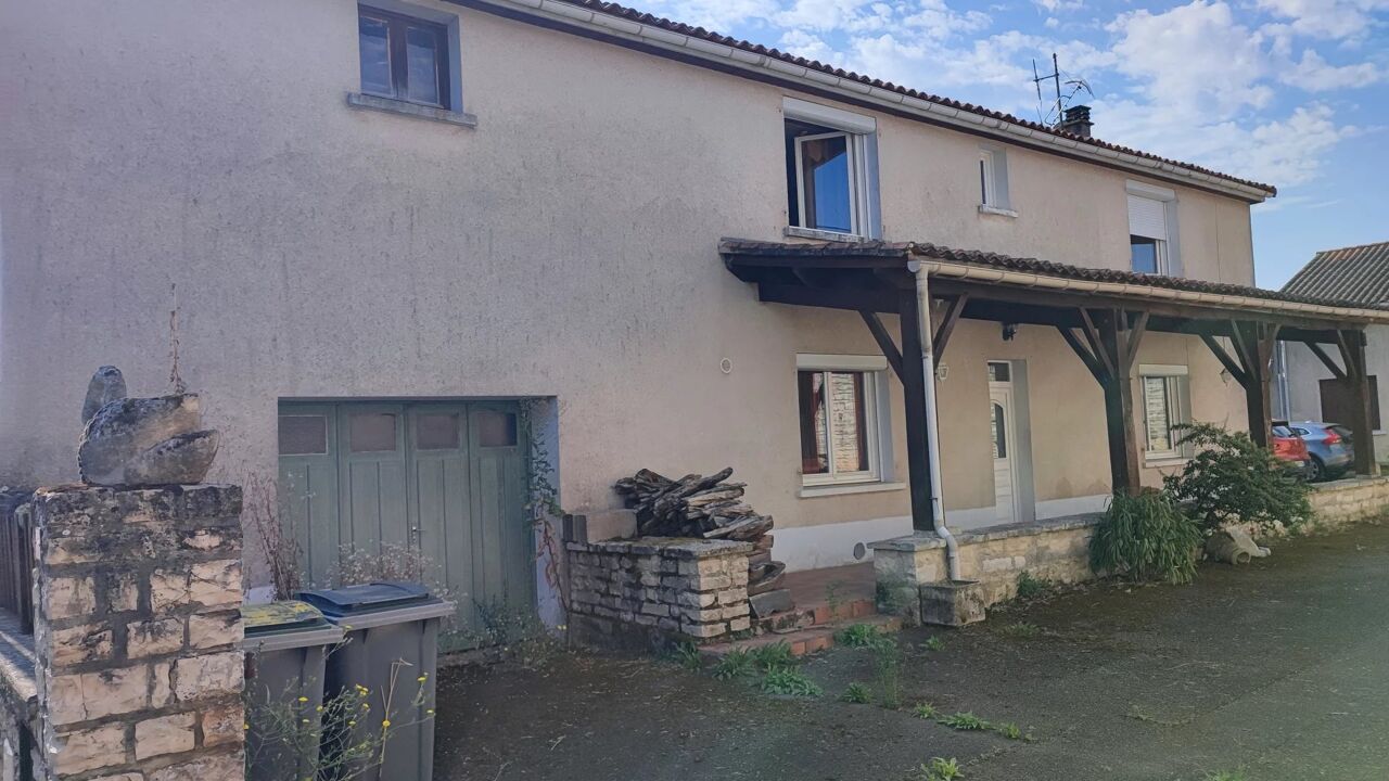 maison 5 pièces 146 m2 à vendre à Villognon (16230)