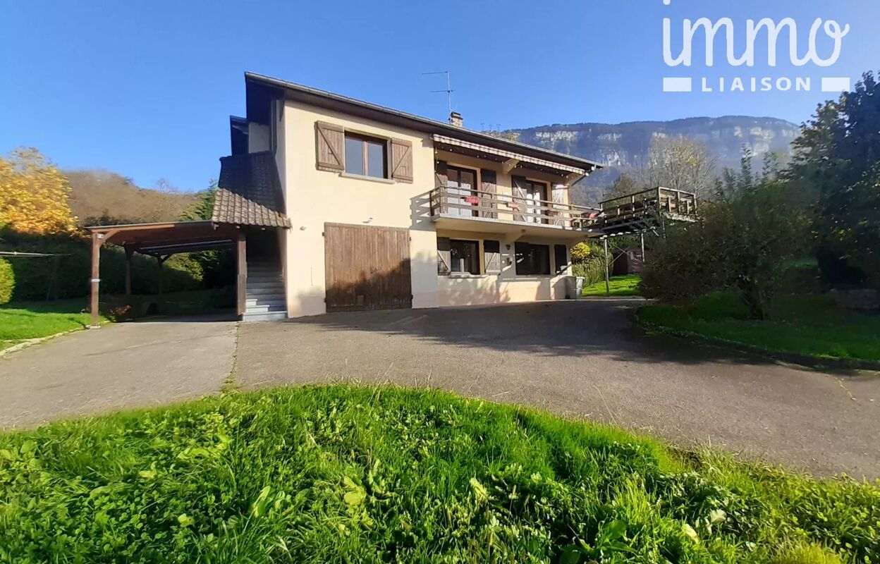 maison 10 pièces 196 m2 à vendre à Lépin-le-Lac (73610)