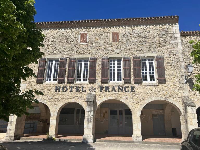 HOTEL RESTAURANT — photo 1