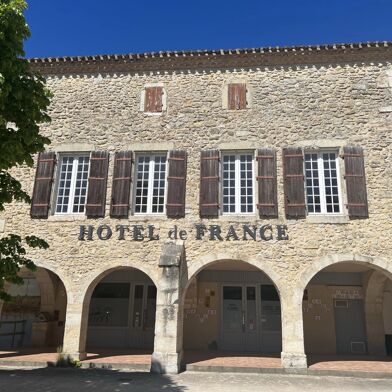 Maison 15 pièces 220000 €