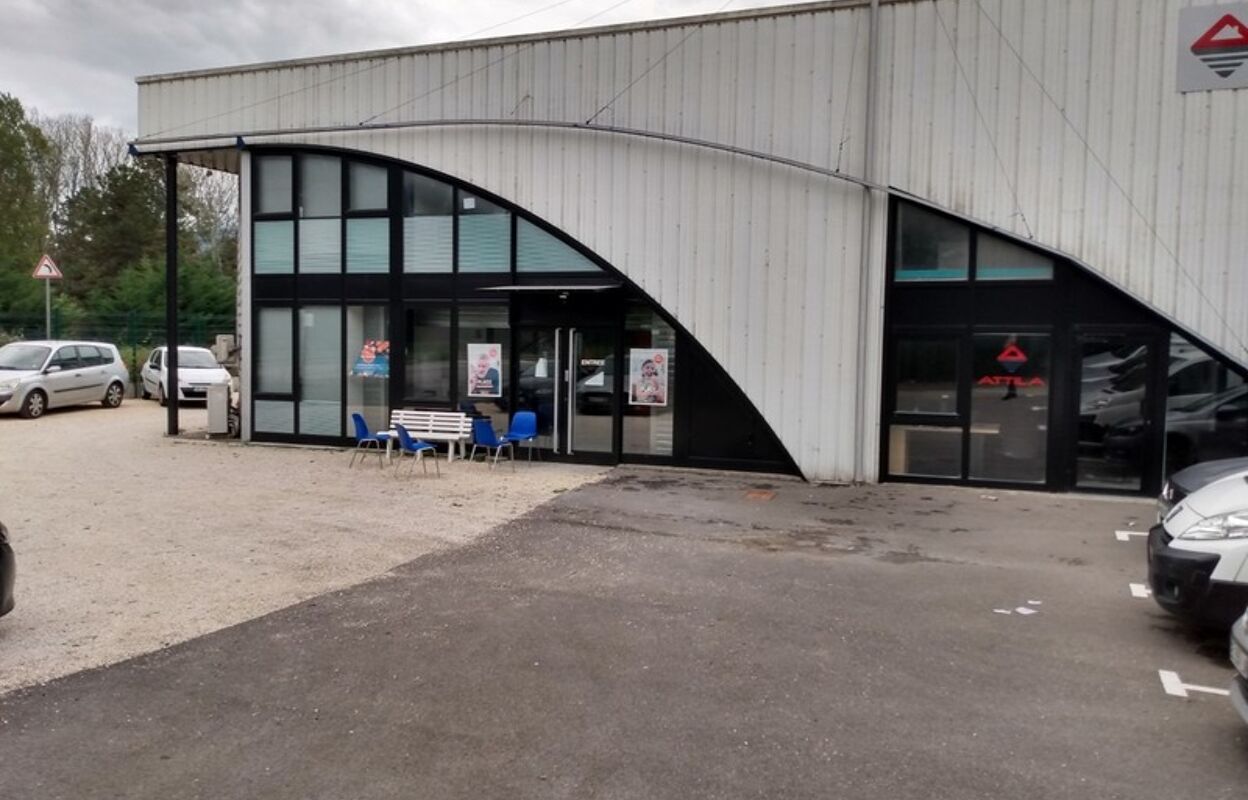 local industriel 6 pièces 1240 m2 à vendre à Saint-Égrève (38120)