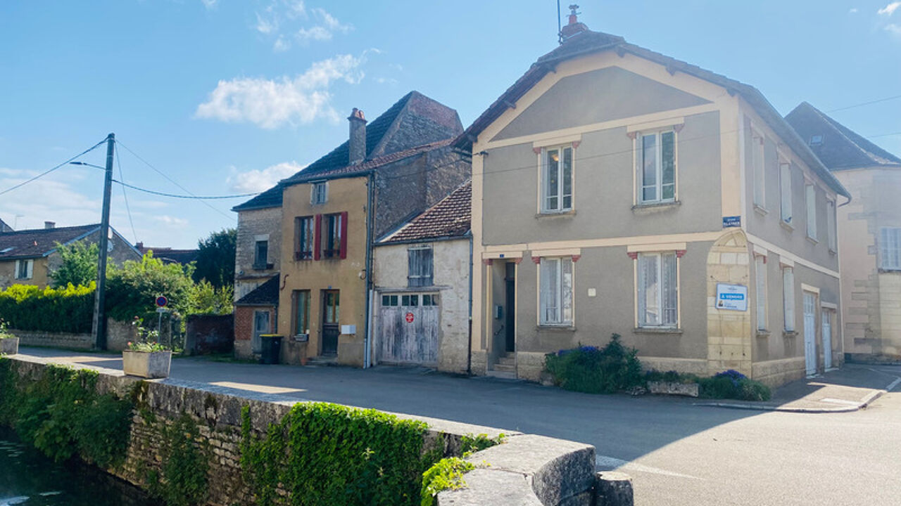 maison 8 pièces 138 m2 à L'Isle-sur-Serein (89440)