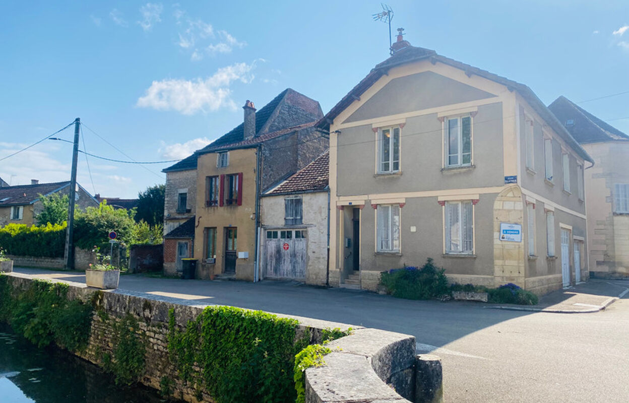 maison 8 pièces 138 m2 à L'Isle-sur-Serein (89440)