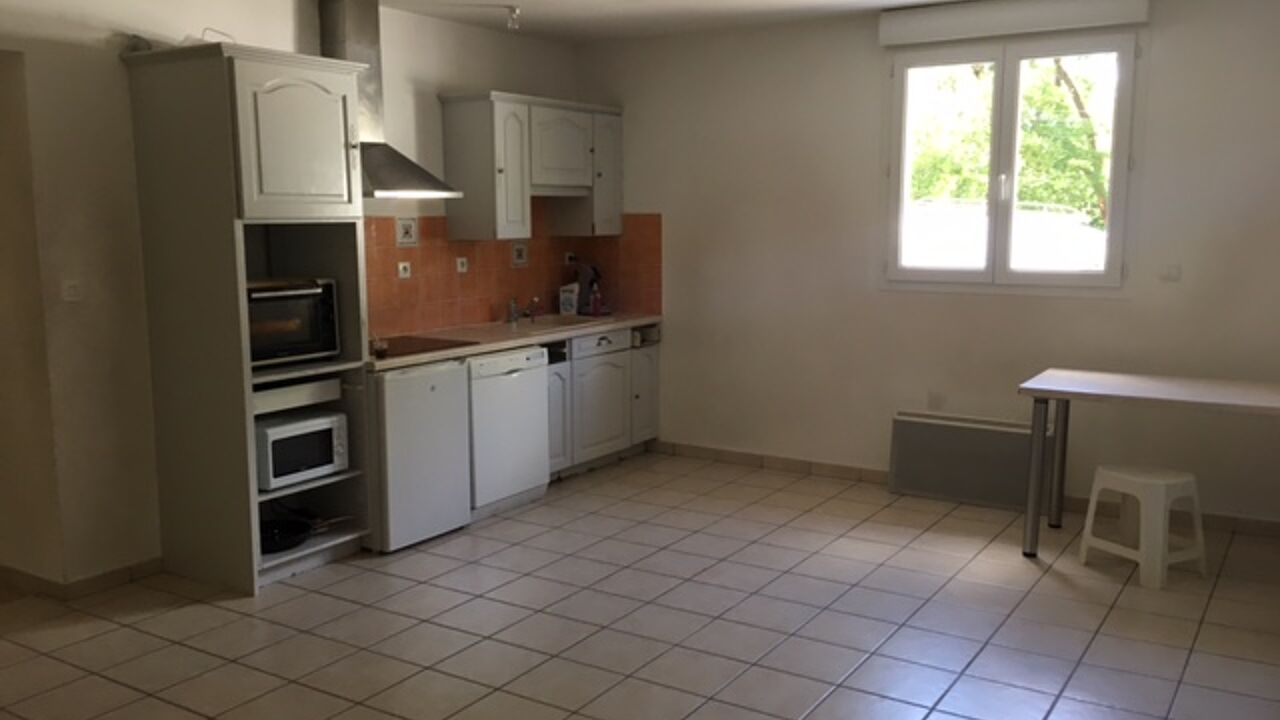 appartement 4 pièces 115 m2 à louer à Saint-Sernin (07200)