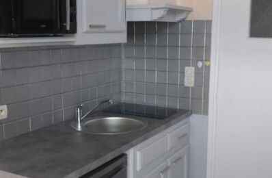 location appartement 375 € CC /mois à proximité de Saint-Hilaire-Saint-Mesmin (45160)