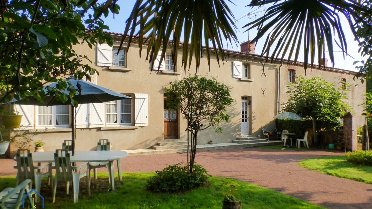 maison 9 pièces 146 m2 à vendre à Chantonnay (85110)