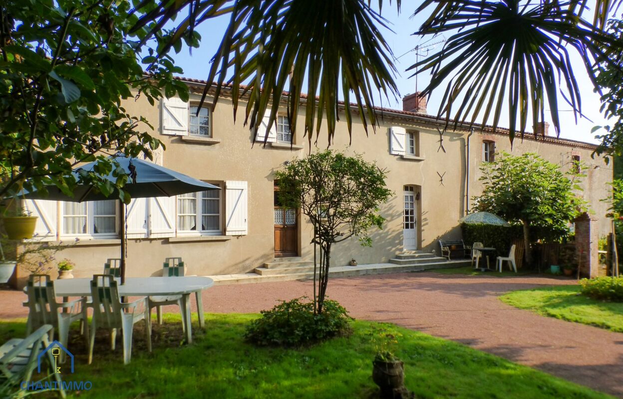 maison 9 pièces 146 m2 à vendre à Chantonnay (85110)